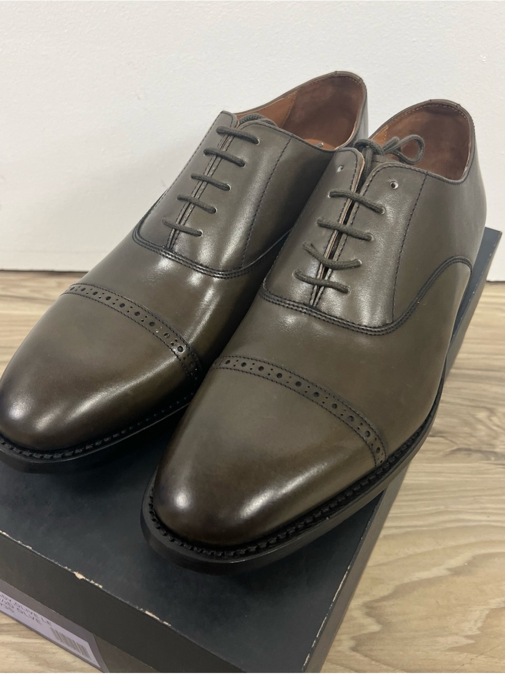 Allen Edmonds Brady Oxford Leather Cap Toe Olive Green Men Size 10.5D 5935 NIB